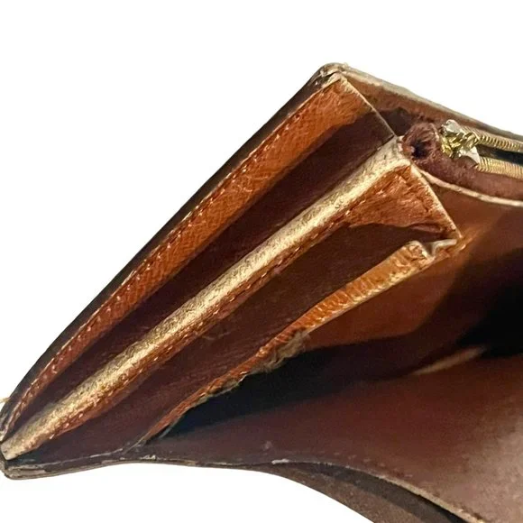 Authentic Louis Vuitton Monogram Canvas Sarah Wallet Date Code: 8911AN - Picture 7 of 16